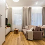 Apartment Stacja Jezyce Superior By Bookinghost *