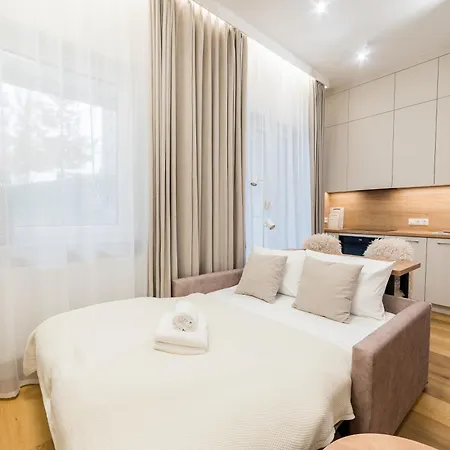 Stacja Jezyce Superior By Bookinghost Apartamento *