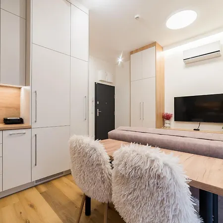 Stacja Jezyce Superior By Bookinghost Apartamento Poznań