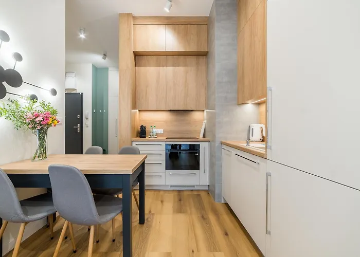 Stacja Jezyce Superior By Bookinghost *