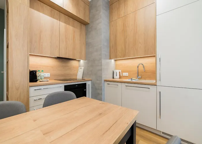 Stacja Jezyce Superior By Bookinghost